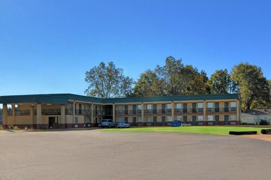 Rodeway Inn Indianola Buitenkant foto