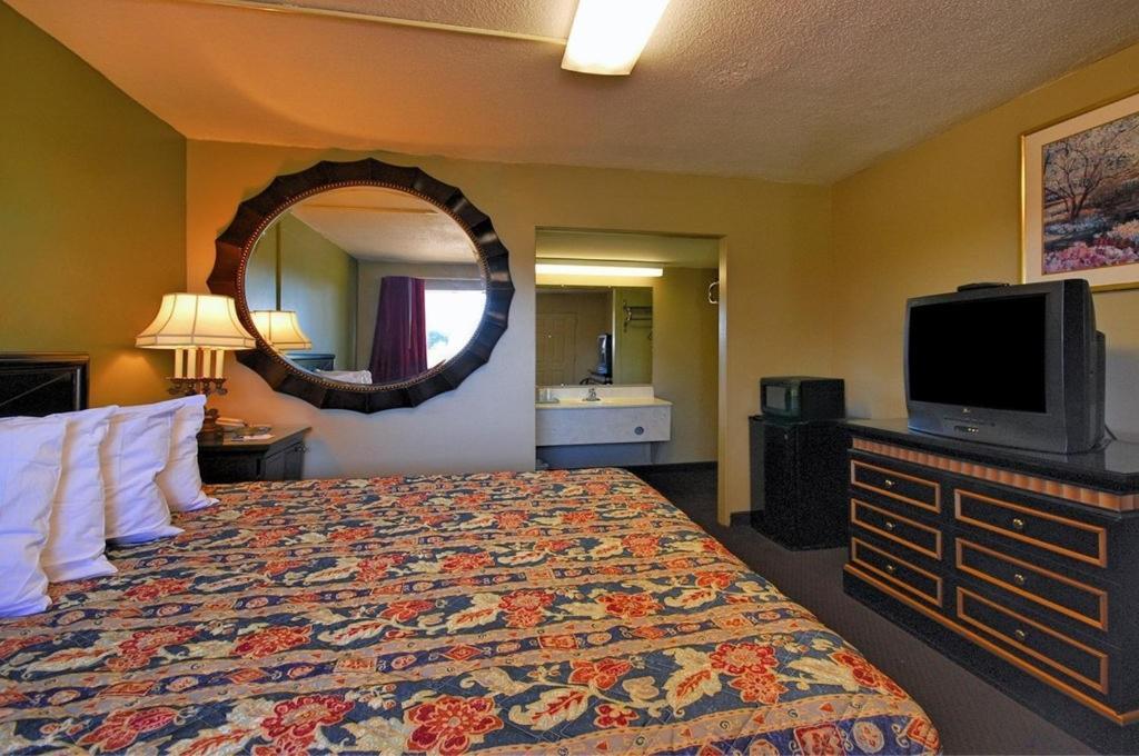 Rodeway Inn Indianola Kamer foto